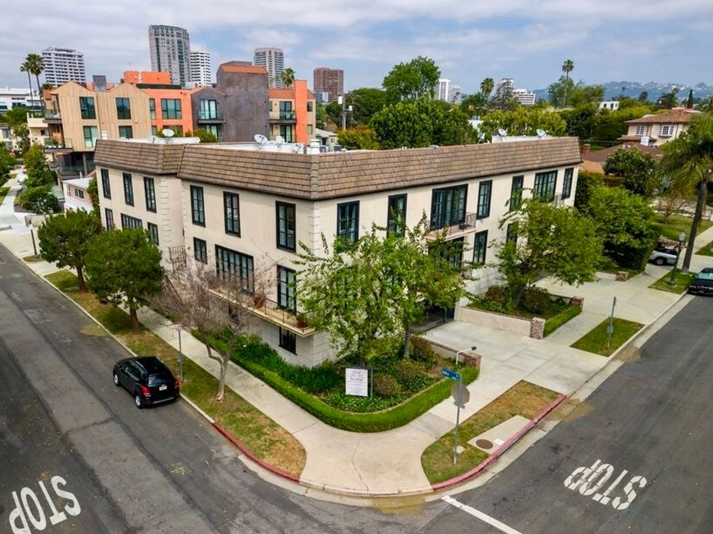 LOS ANGELES Apartment: 1630 HILTS AVE
