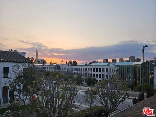 2+1 TOP FLOOR WESTWOOD VIEW HOME. – photo 1