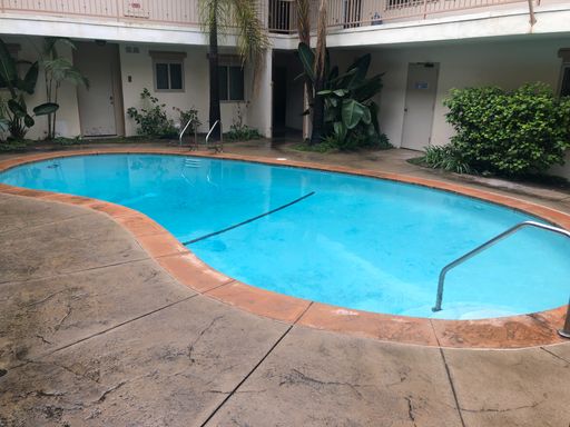 1 BEDROOM FROM PLAYA DEL REY BEACH WITH POOL WASHER/DRYER