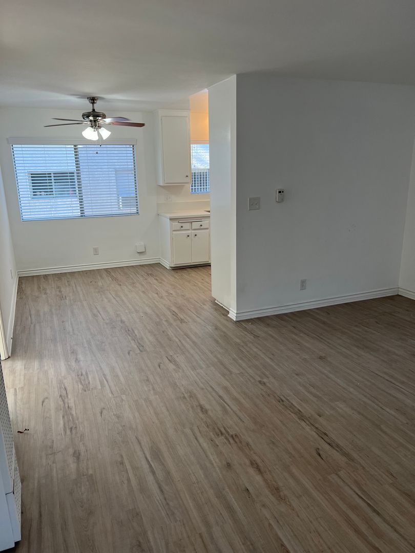 SANTA MONICA Apartment: 1257 12TH ST