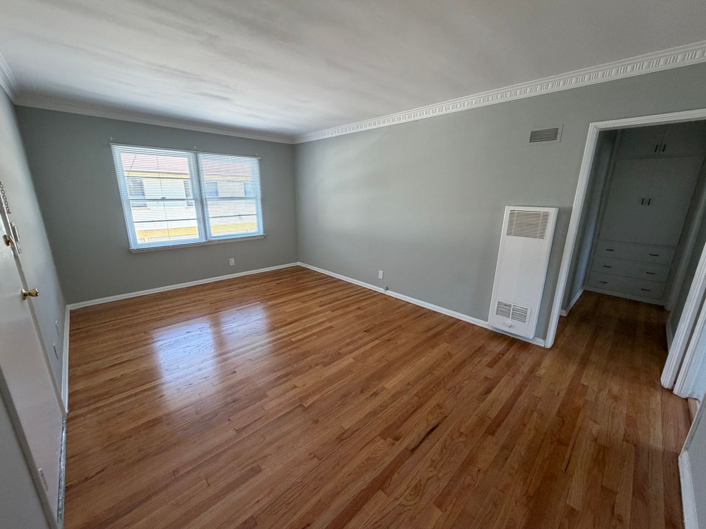 CULVER CITY Apartment: 10042-50 CULVER BLVD.