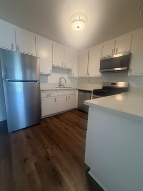 TWO BEDROOM APARTMENT MODERN AND GATED BUILDING – photo 1