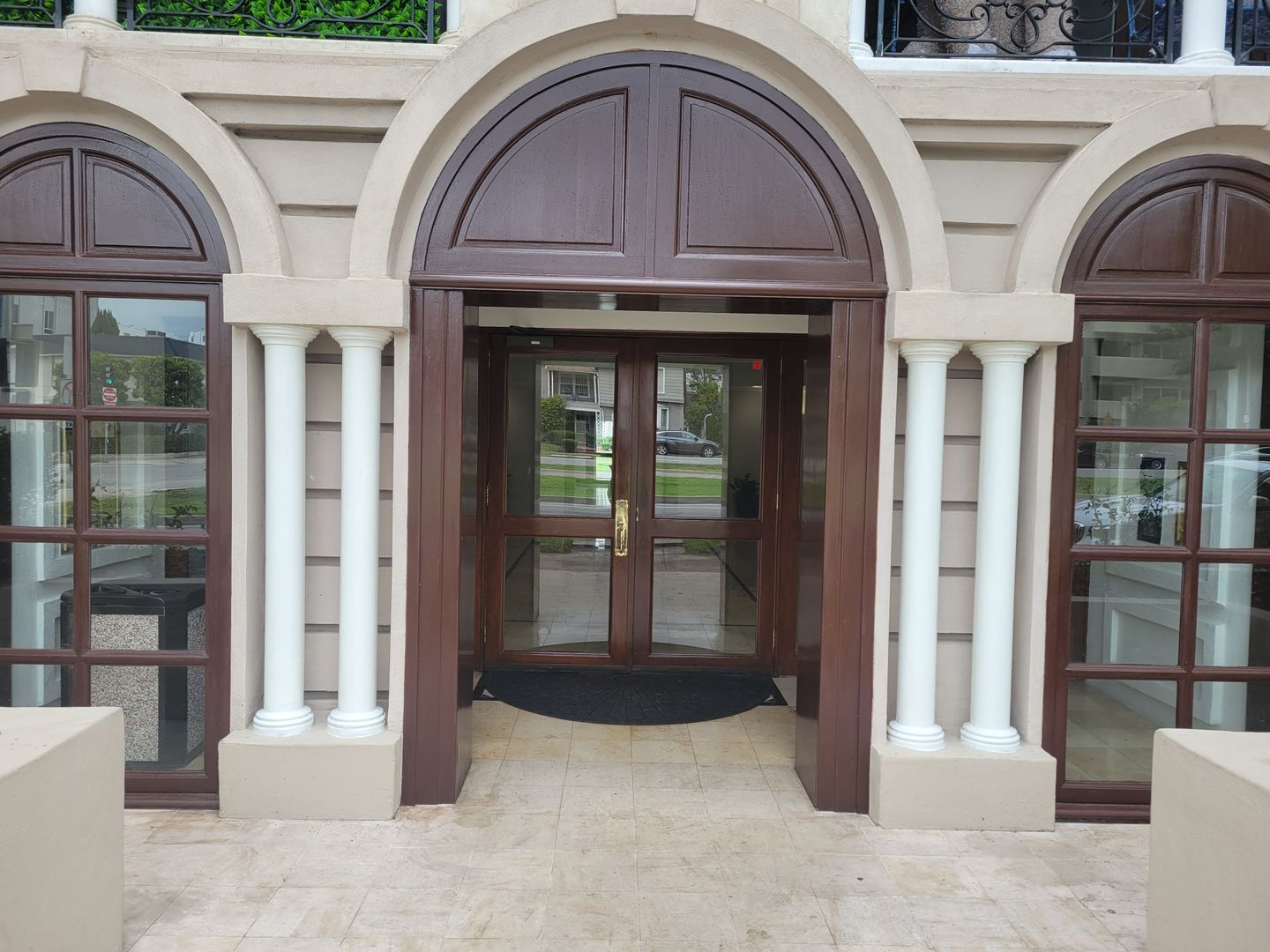 BEVERLY HILLS Apartment: 8930 BURTON WAY