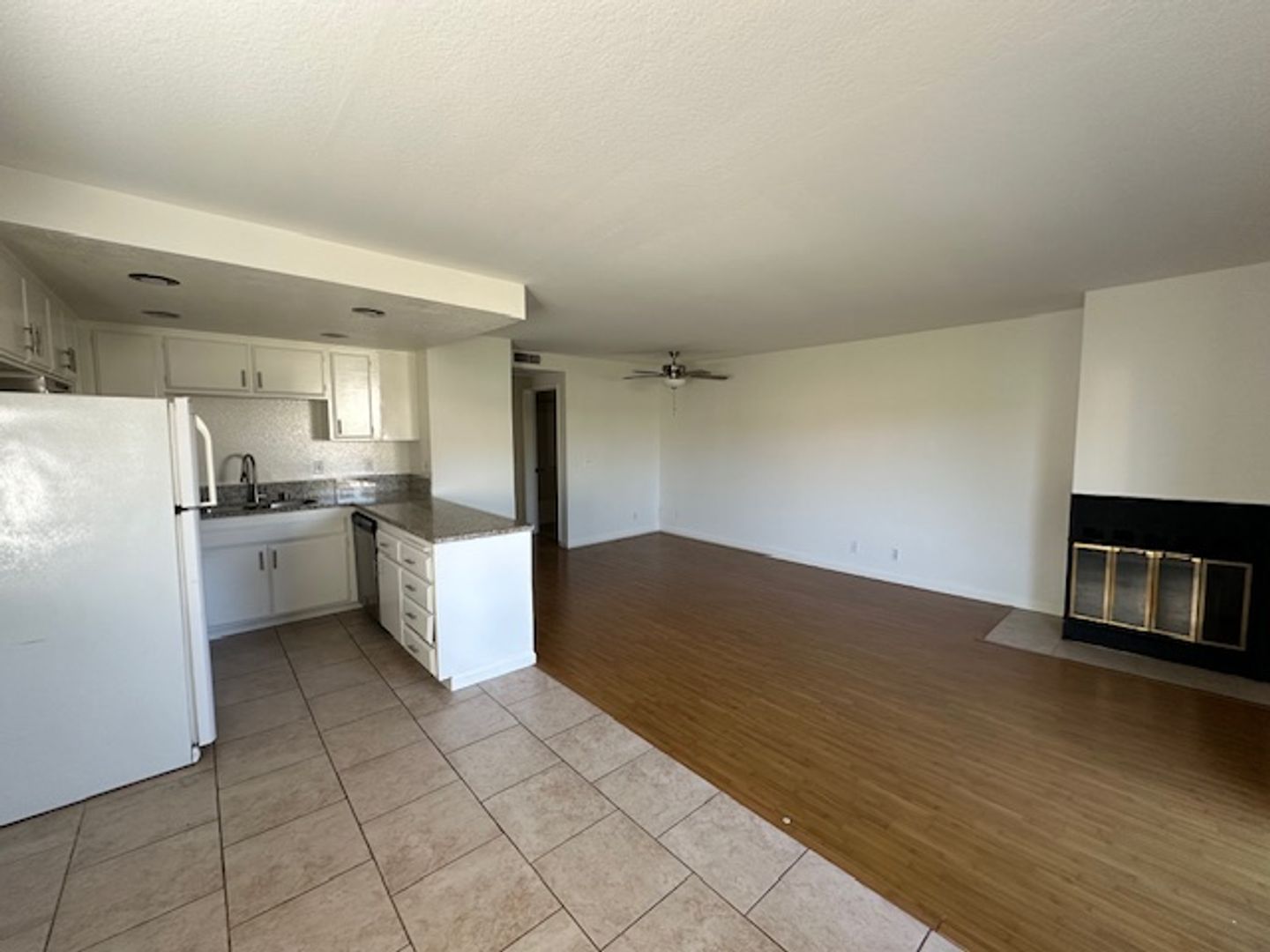 LOS ANGELES Apartment: 10744-56 LAWLER ST.