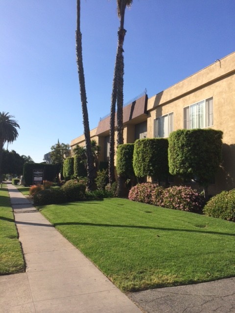 LOS ANGELES Apartment: 3729 WESTWOOD BLVD