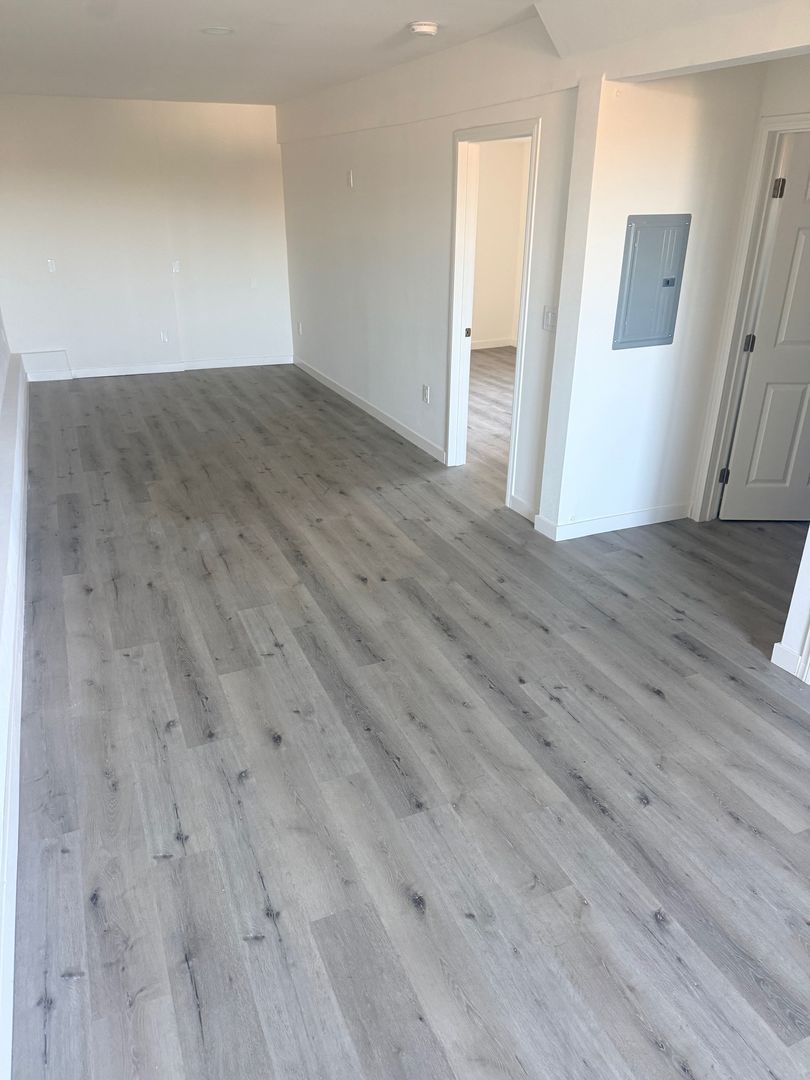 LOS ANGELES Apartment: 5465 ALVERN CIRCLE