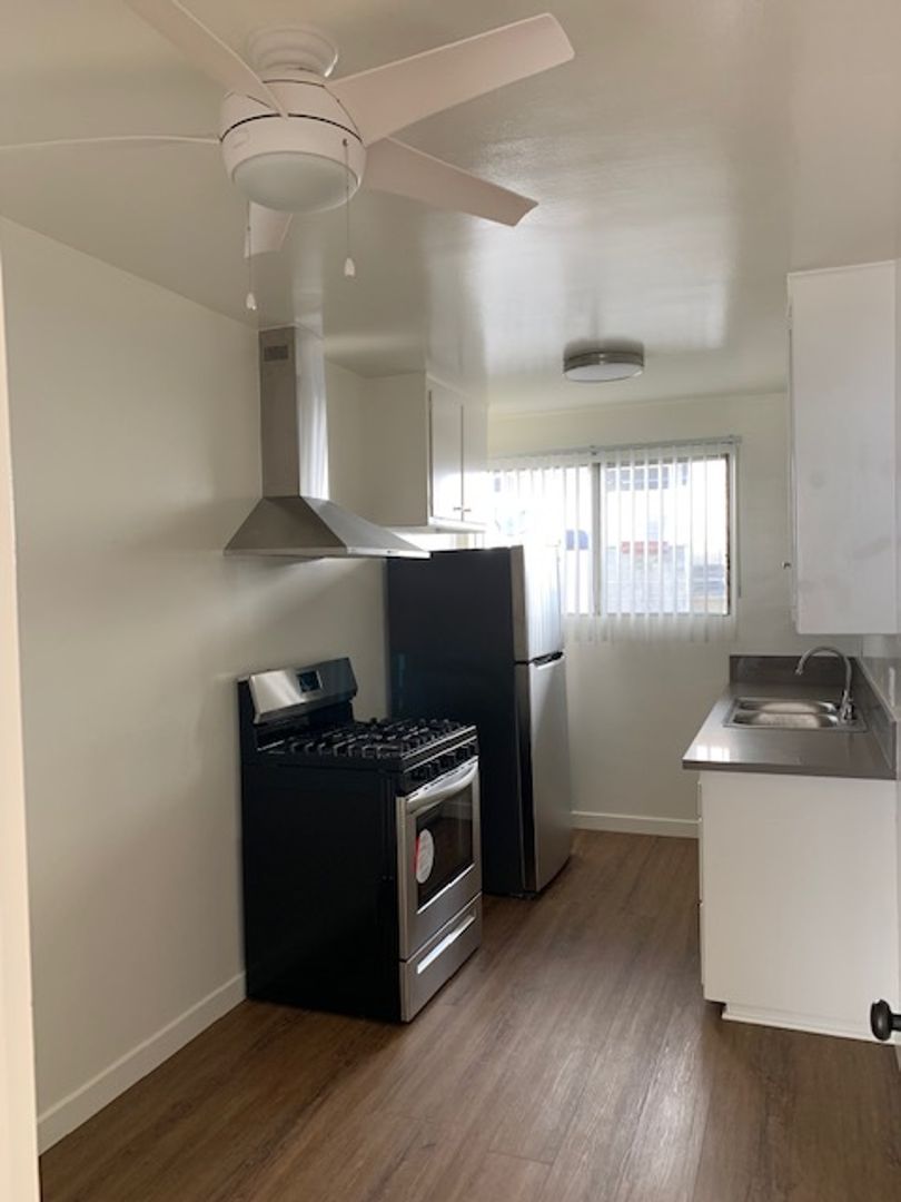 LOS ANGELES Apartment: 3747 CLARINGTON AVE