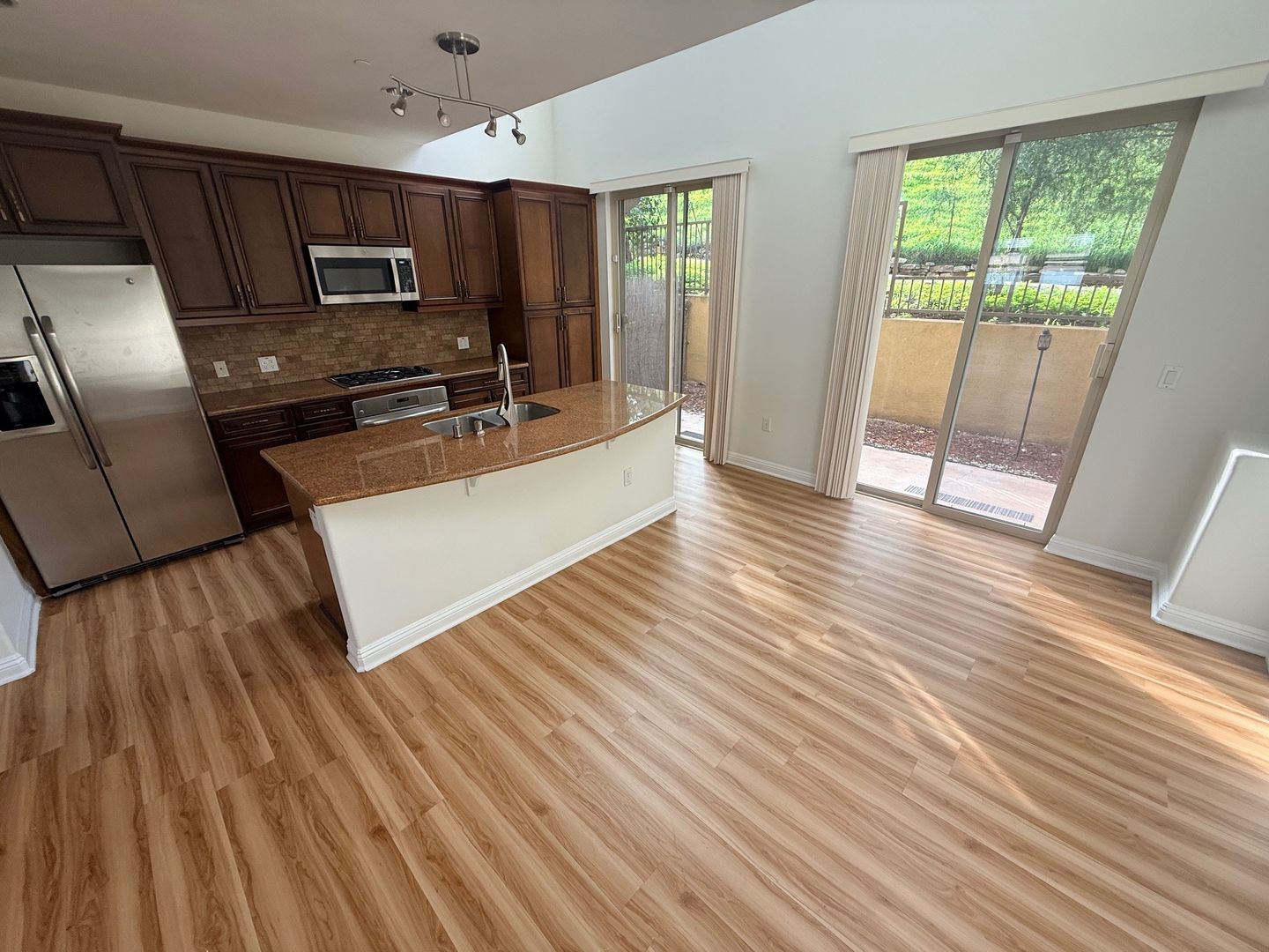 WEST HILLS Apartment: 23130 SHERMAN PL