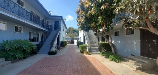 ONE BEDROOM MAR VISTA APARTMENT HOME – photo 1