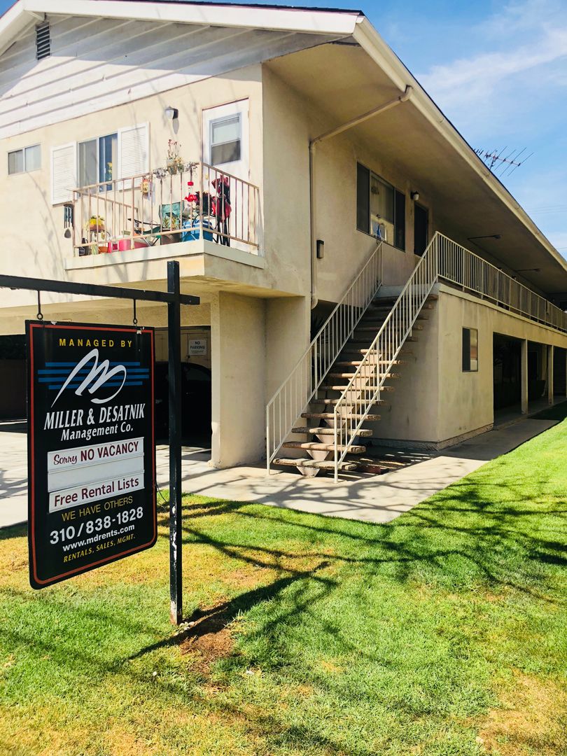 LOS ANGELES Apartment: 4026 INGLEWOOD BLVD
