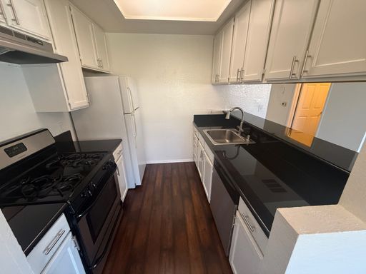 2 Bed 2 Bath Rental at 3712 Bentley Ave - 102, Los Angeles, CA – photo 1