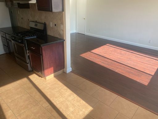 NEWLY UPGRADED ONE BEDROOM APARTMENT HOME NEAR UCLA/WESTSIDE – photo 1