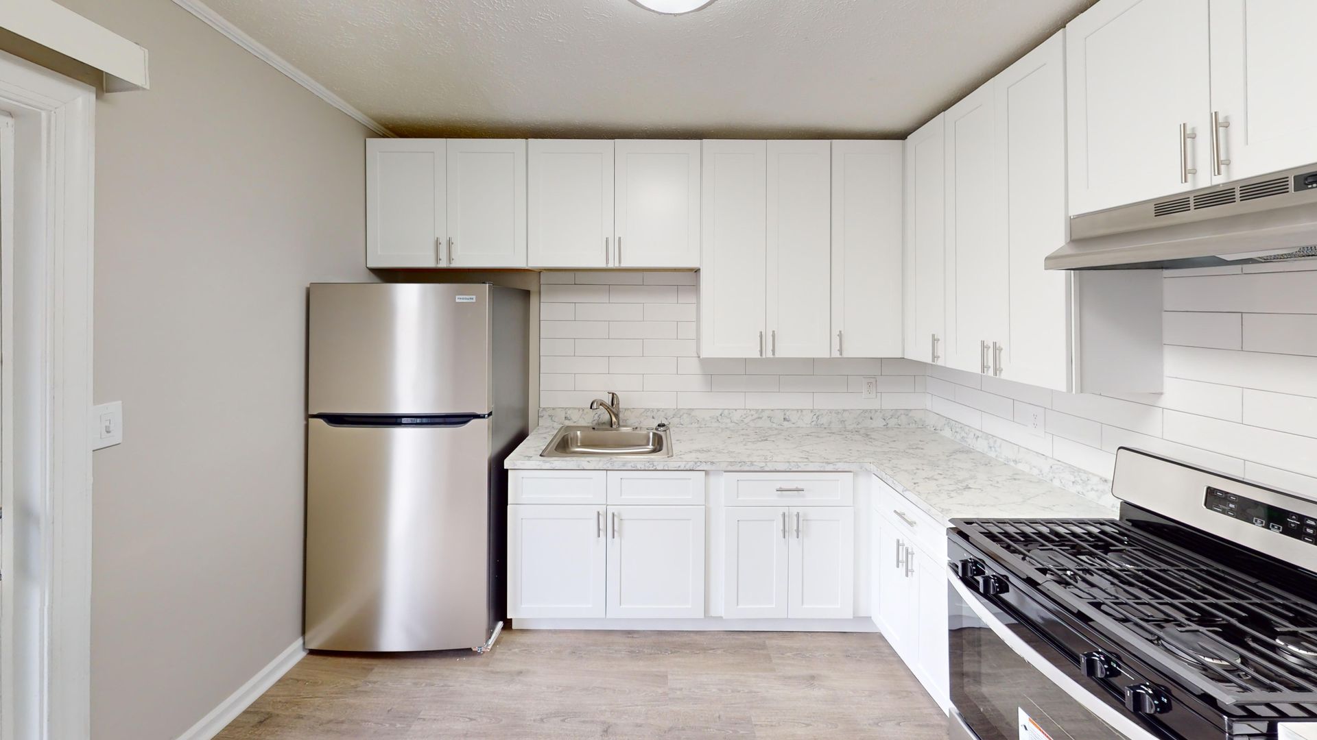 East Point Apartment: 4060 Janice Drive
