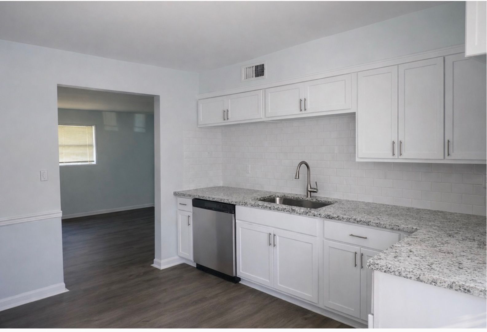 SPRING MOVE IN SPECIALS AT DODSON COURTYARD APARTMENTS 9 of 12