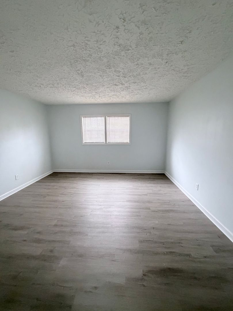 Dodson Courtyard Apartments 1 & 2 Bedroom Move In Specials! 12 of 12