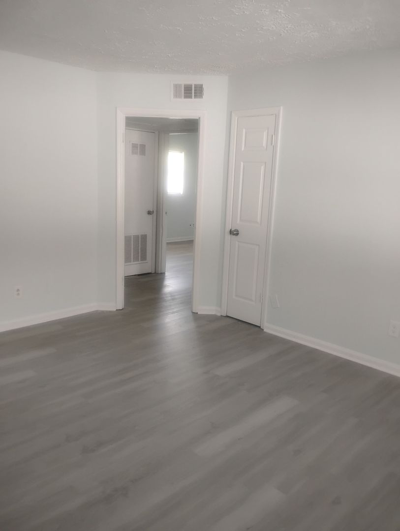 MOVE IN SPECIALS AT Dodson Courtyard Apartments – Where Comfort and Convenience Meet 11 of 12