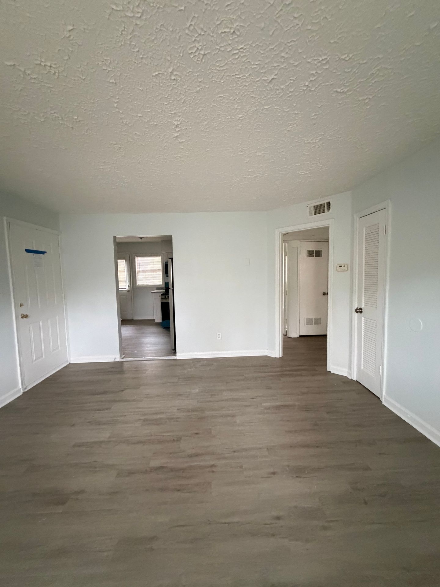 Dodson Courtyard Apartments | Move In Spring Specials 4 of 12