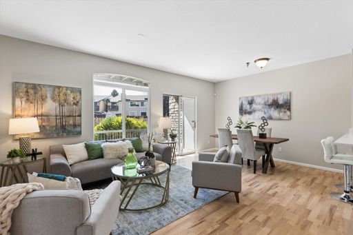 Recently Remodeled Unit, beautiful “Hunters Run” condo with plenty of space. – photo 1