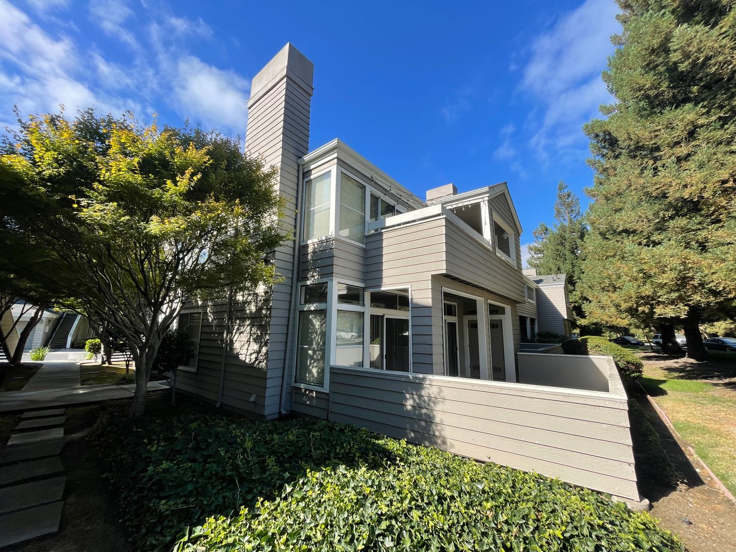 San Jose House: 1625 Parkview Green Circle