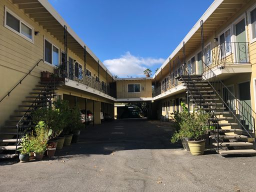 1bd/1ba - Upstairs Apartment in Downtown San Jose – photo 1