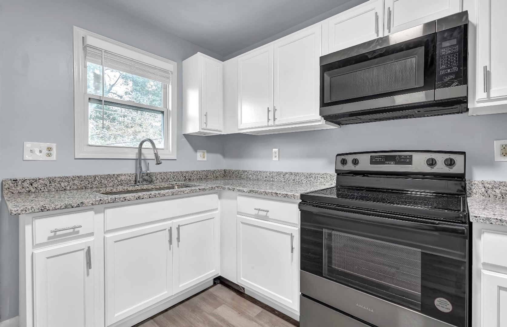 East Point Apartment: 2040 Stanton Rd