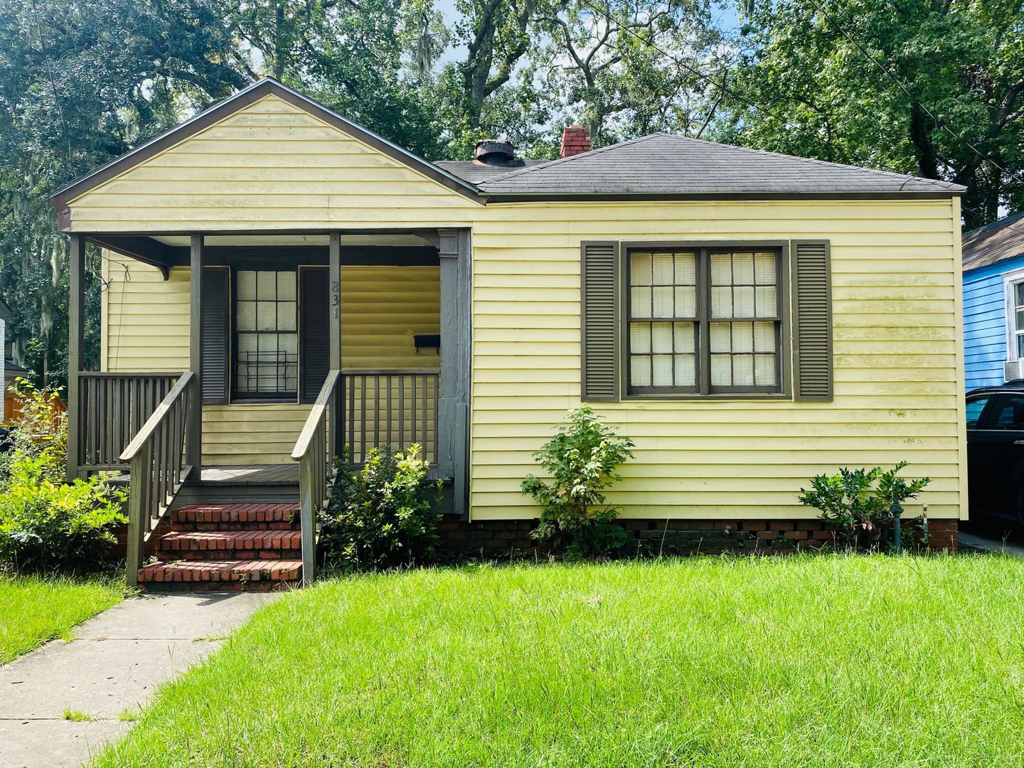 Savannah House: 831 Hamilton Ct