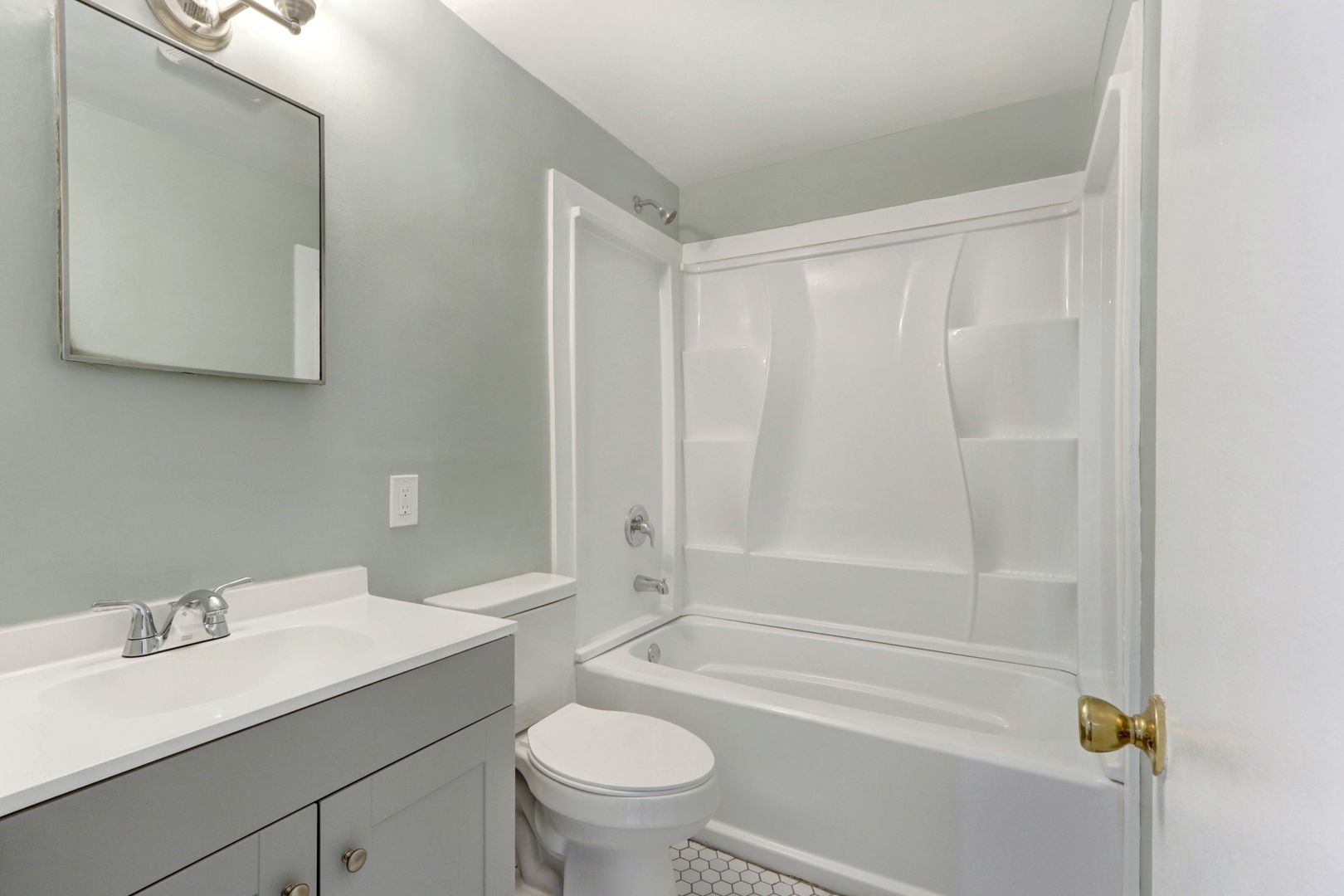 Savannah Apartment: 737 East Gwinnett St - Apartment D