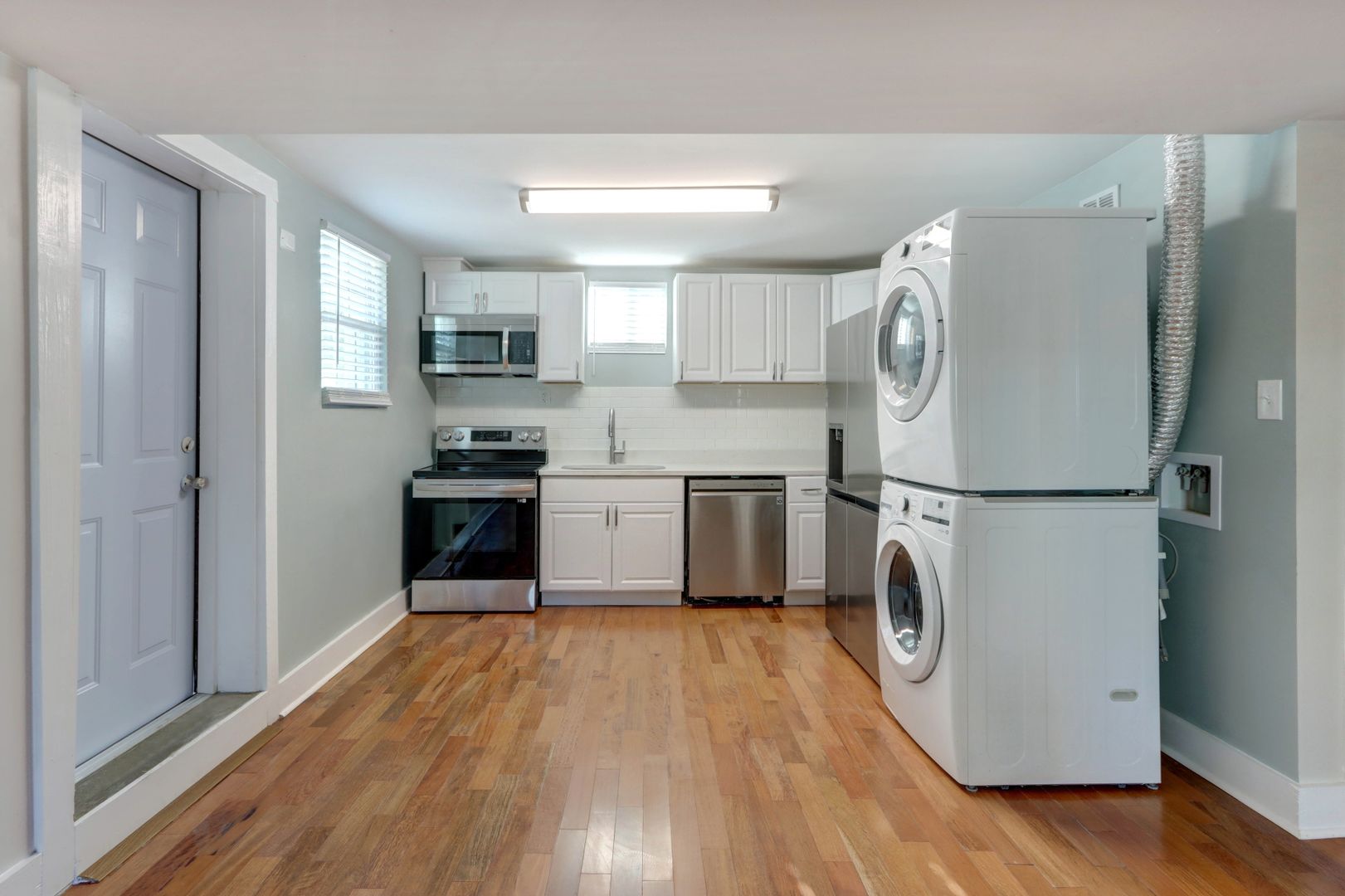 Savannah Apartment: 803 Atlantic Ave