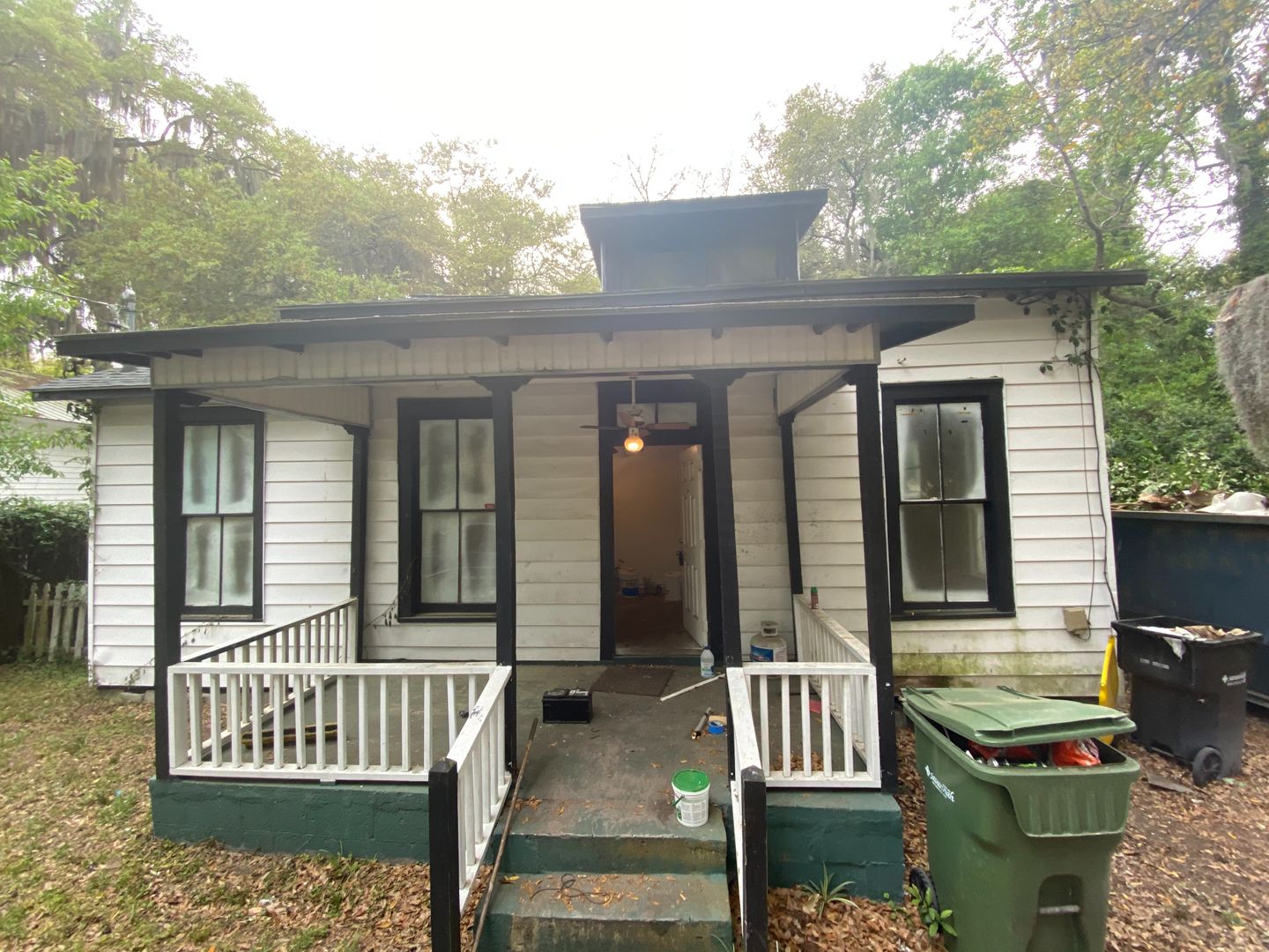 Savannah House: 5411 Jasmine Ave