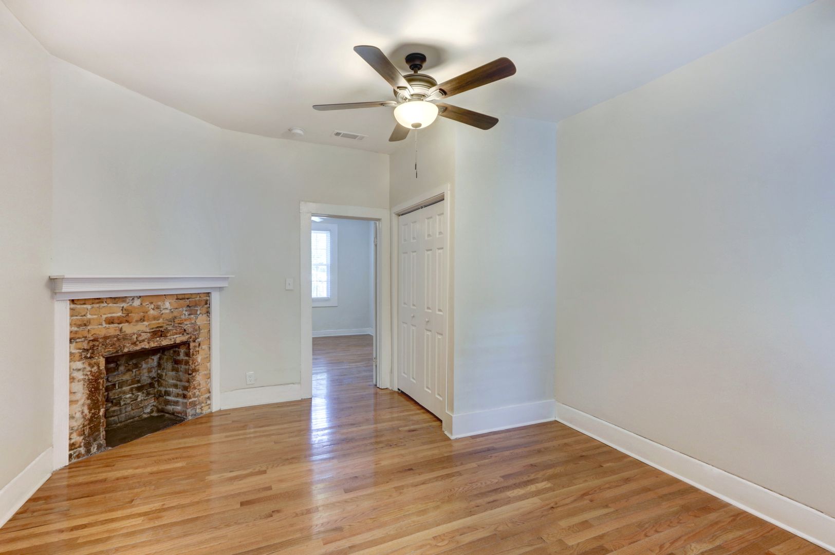 Savannah Apartment: 1201 Atlantic Ave