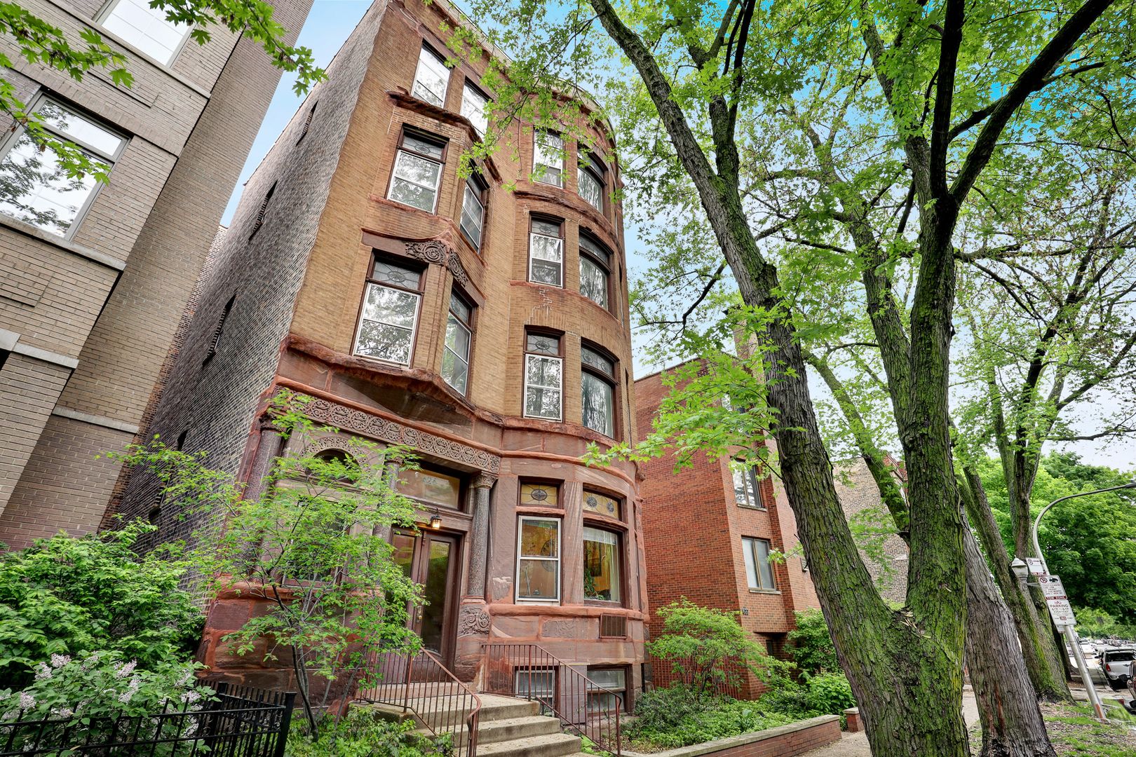 Chicago Apartment: 626 Wellington