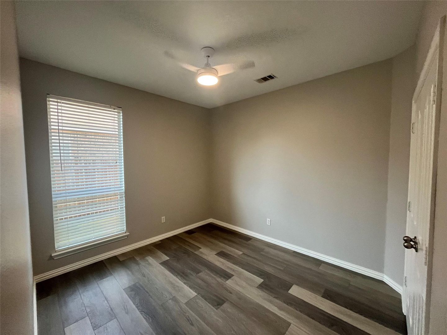 10624 Ashmore Drive 8 of 12