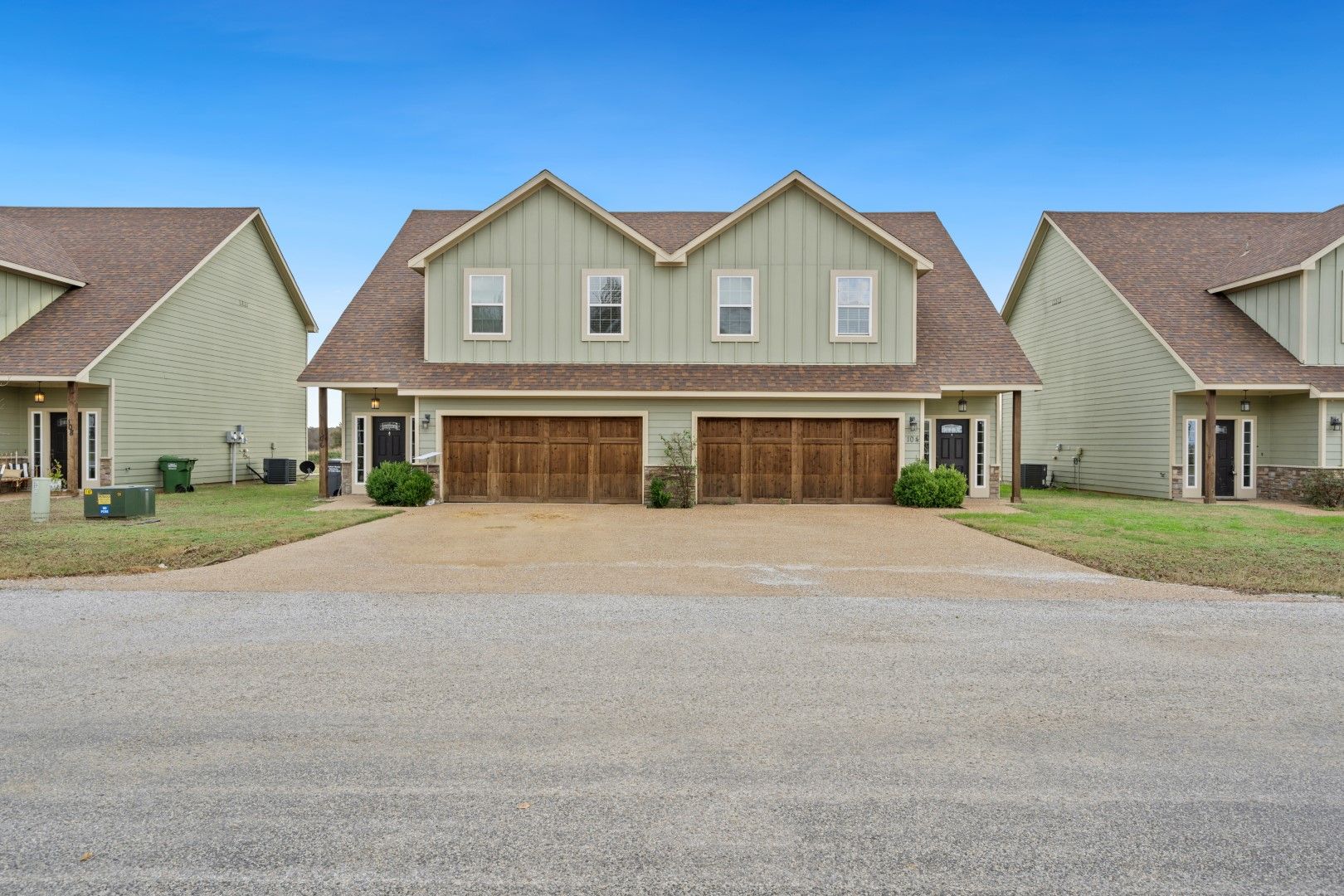 Brock Apartment: 100 - 122 Eagle Meadow Drive