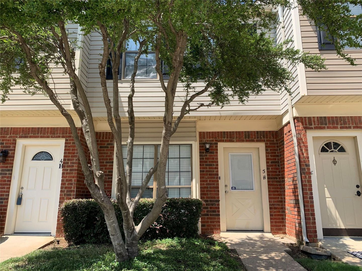 Coppell Townhome: 214 Samuel Boulevard