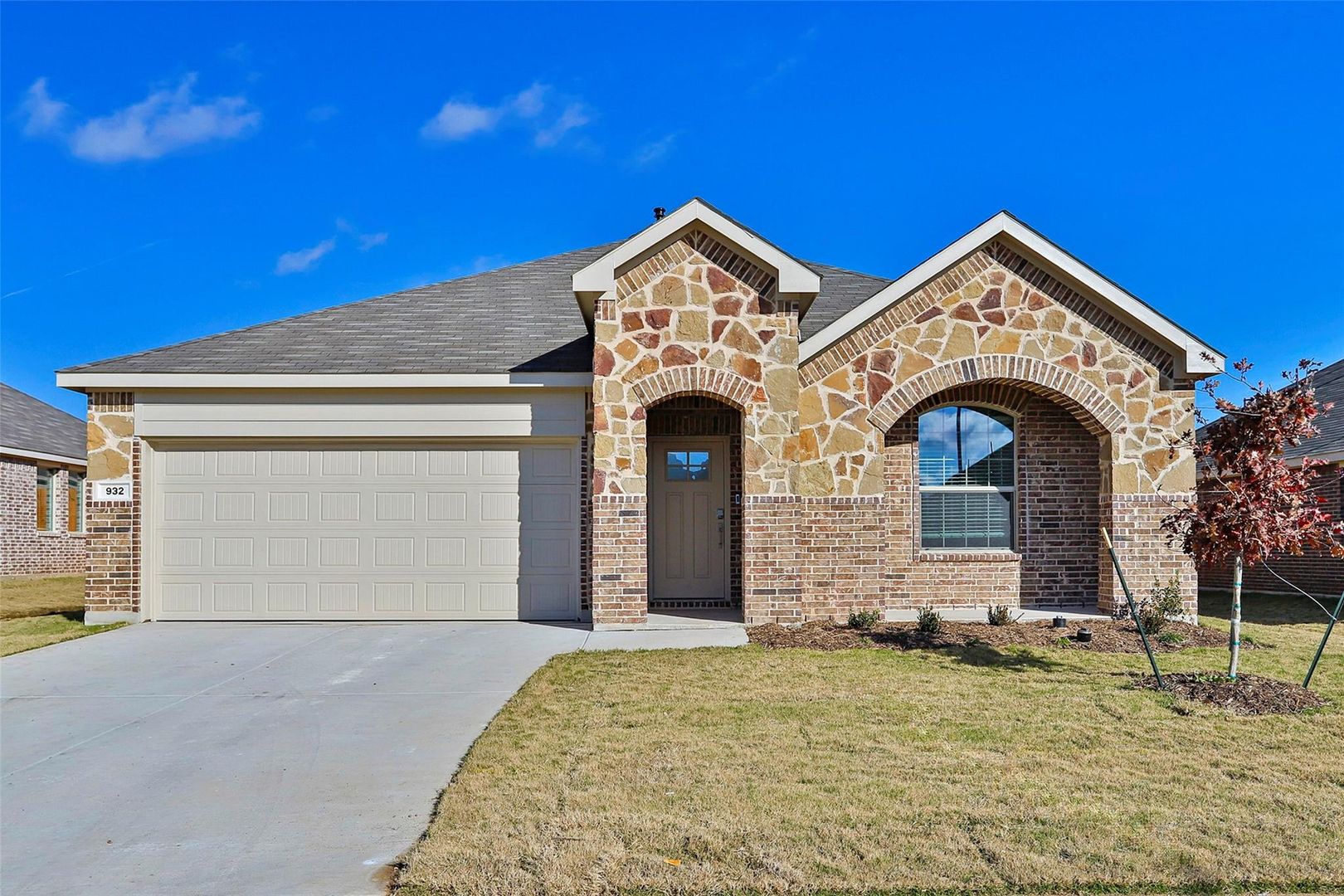 Fort Worth House: 932 Dustwood Drive