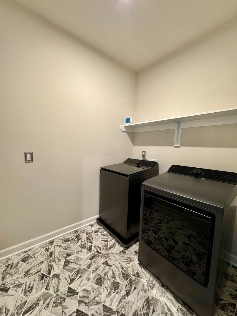 Laundry room at 228 Oak Summit