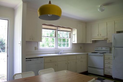 Downtown Carrboro Living | 7 BR + Flexible Bonus Rooms – photo 1