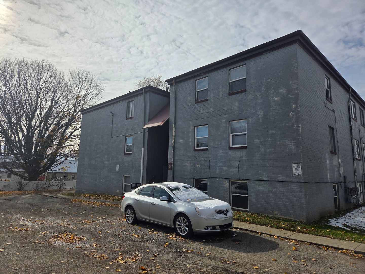 Lancaster Apartment: 1435 N Columbus St