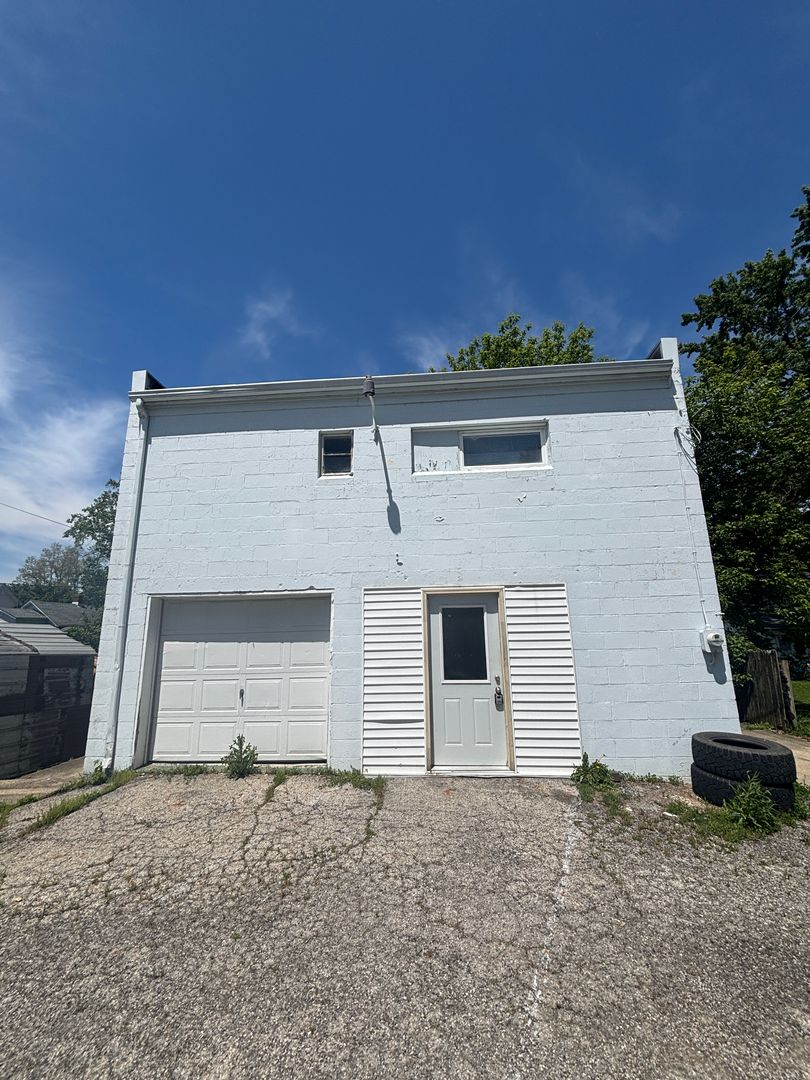 Lancaster House: 316.5 Rear Park St