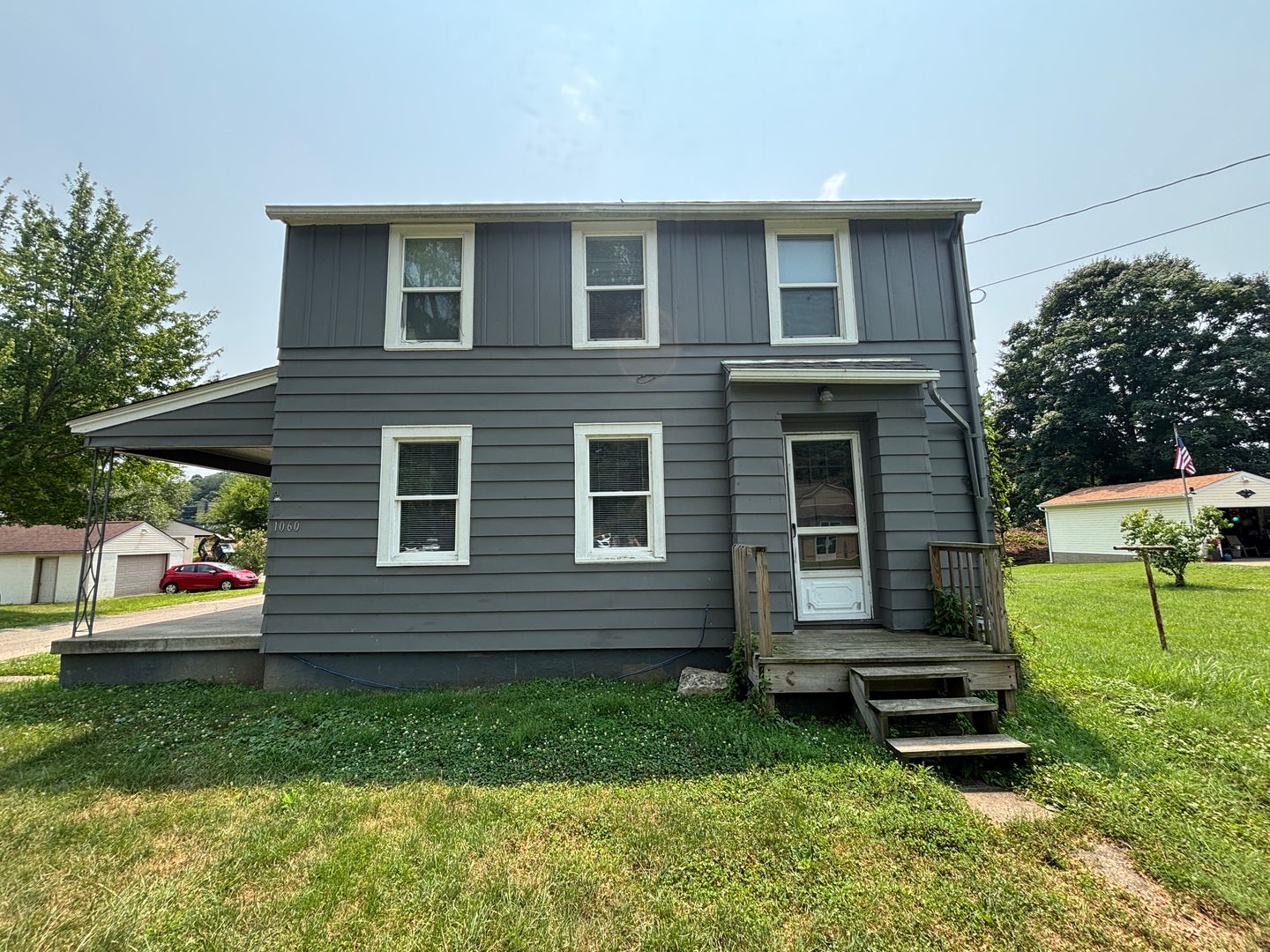 Lancaster House: 1060 Sugar Grove Rd