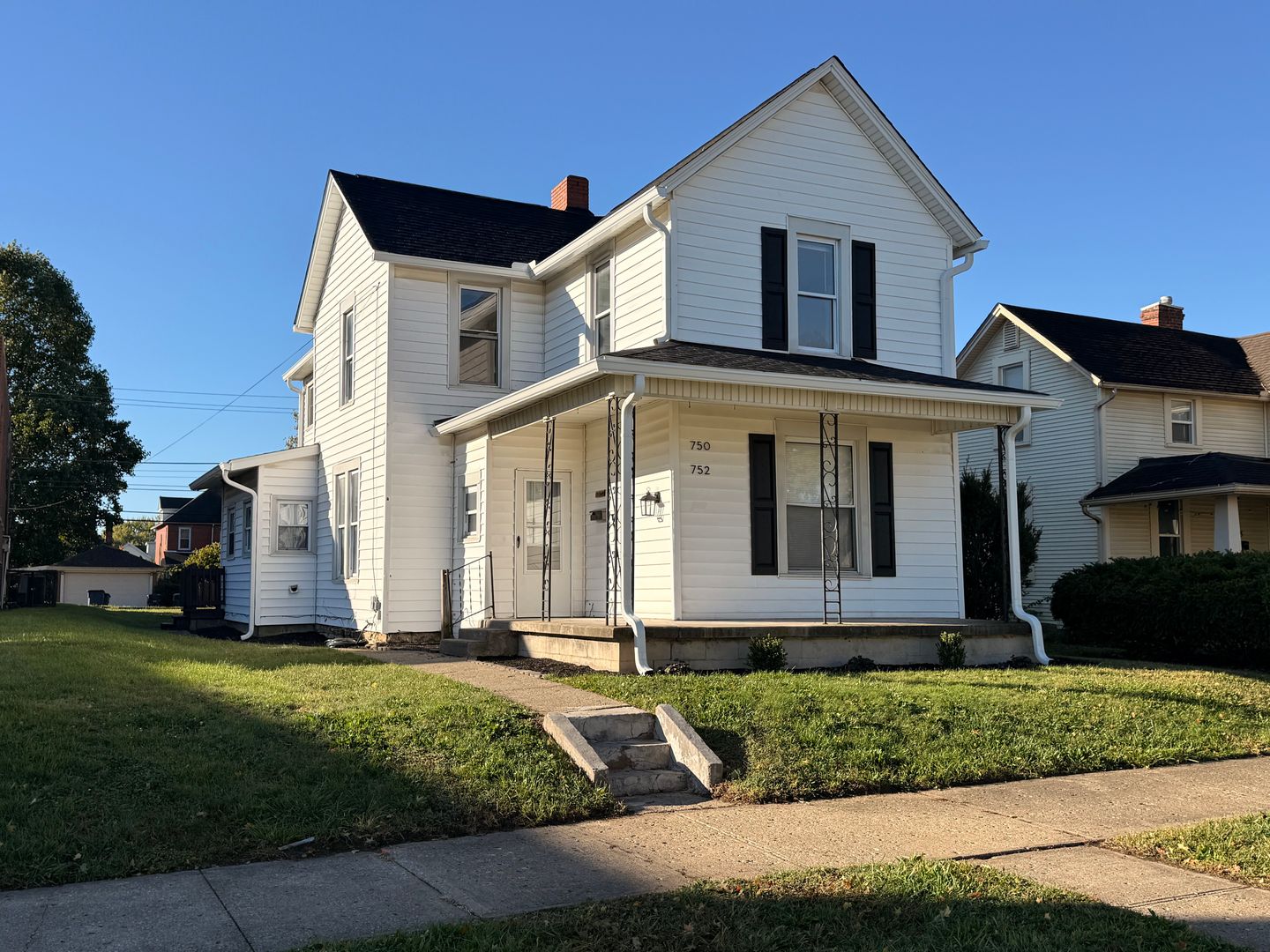 750-752 E Wheeling St