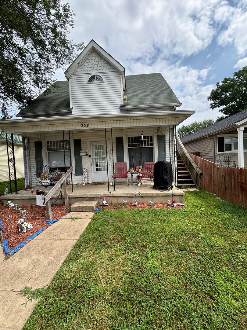 Circleville Apartment: 208 Town St.