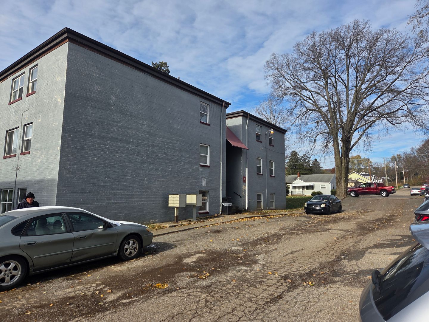 Lancaster Apartment: 1435 N Columbus St