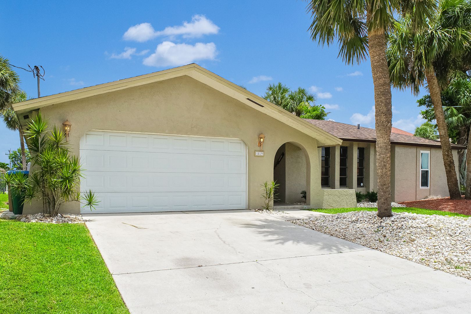 Cape Coral House: 1519 SE 21st Street