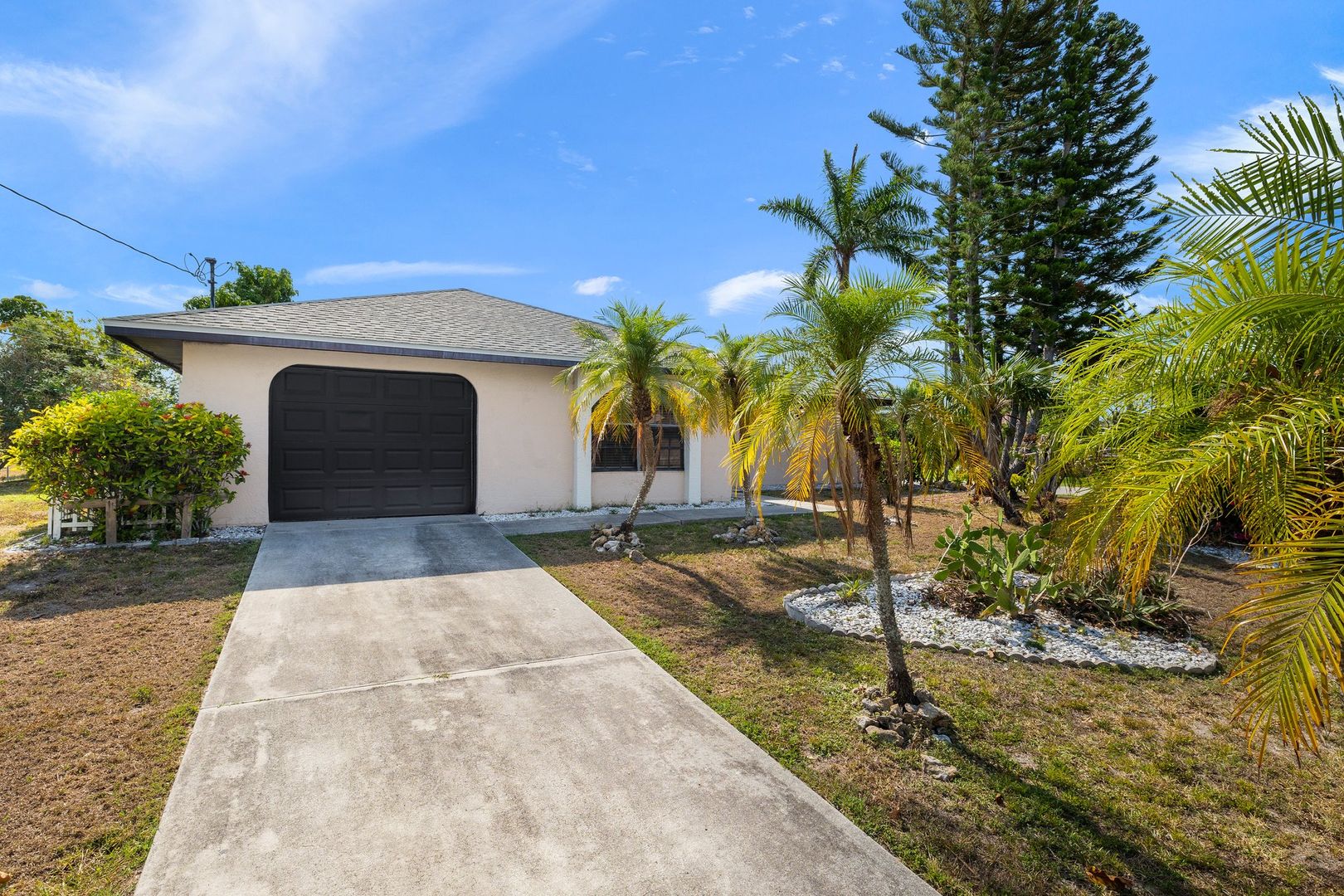 Cape Coral Apartment: 3212 SE 1st Ct