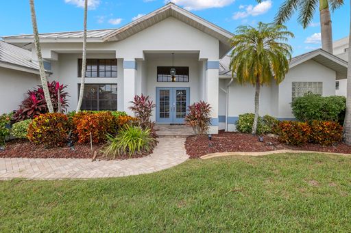 Available Summer 2025 - Ask About Off Season Rates $5200 | Available to Rent 2026 – photo 1