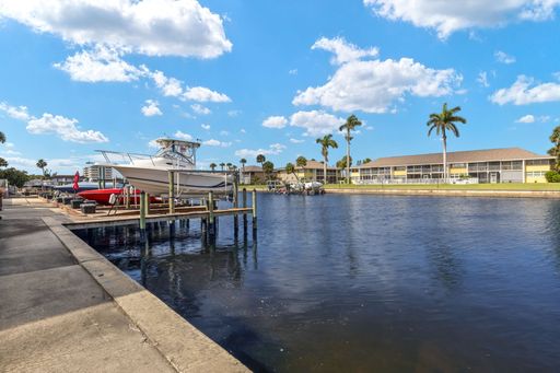Furnished Gulf Access Canal View – photo 1