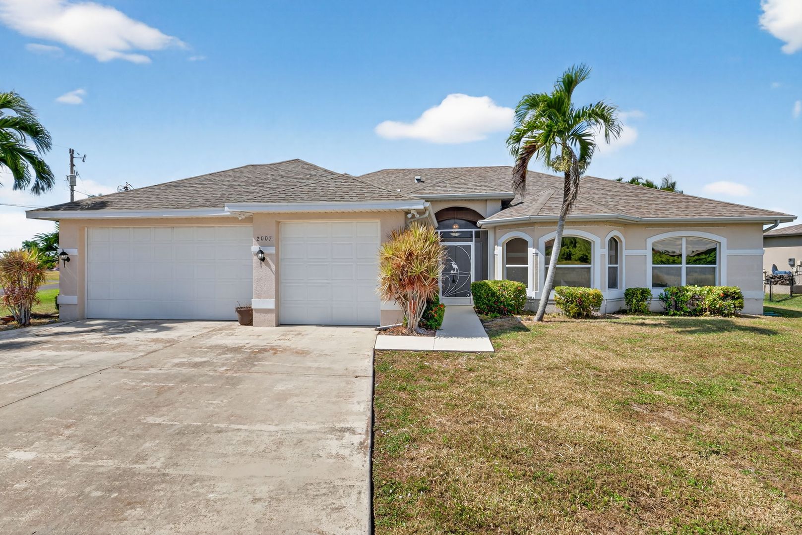 Cape Coral House: 2007 SW 43rd Ter