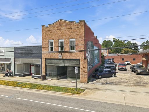 Prime Main Street frontage. Flexible open floor plan. Established downtown location. Endless possibilities.