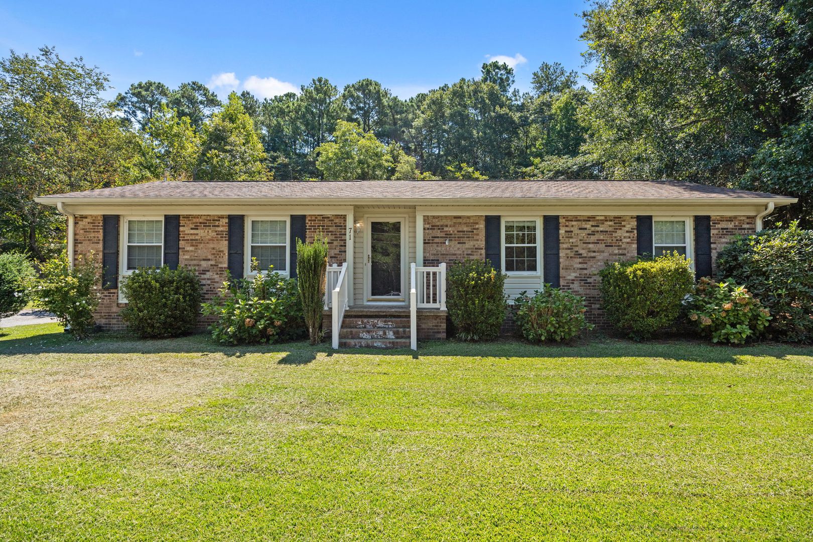 Lillington House: 71 Dogwood Lane